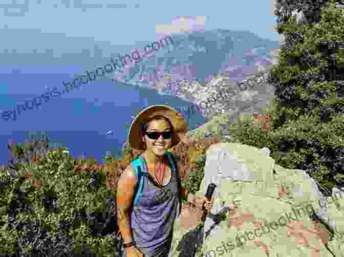 Hikers On The Path Of The Gods Walking On The Amalfi Coast: Ischia Capri Sorrento Positano And Amalfi (International Walking)